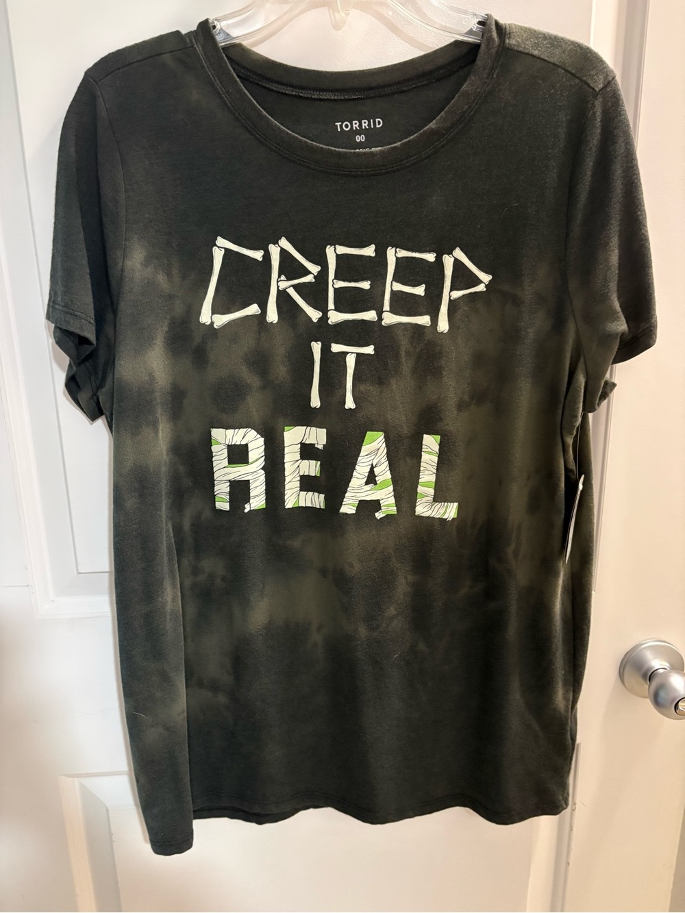 Torrid “Creep It Real” Graphic Tee NWT M/L Halloween Spooky